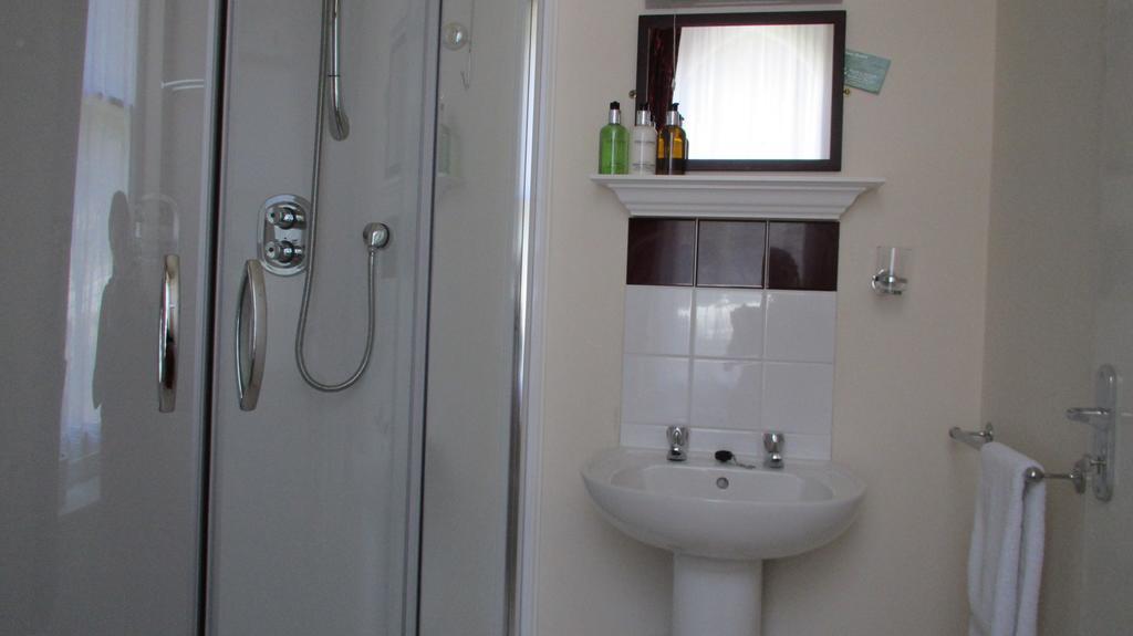 The Woodlands Hotel Ilfracombe Room photo