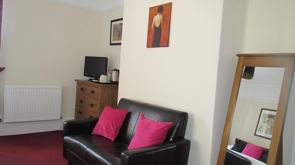 The Woodlands Hotel Ilfracombe Room photo